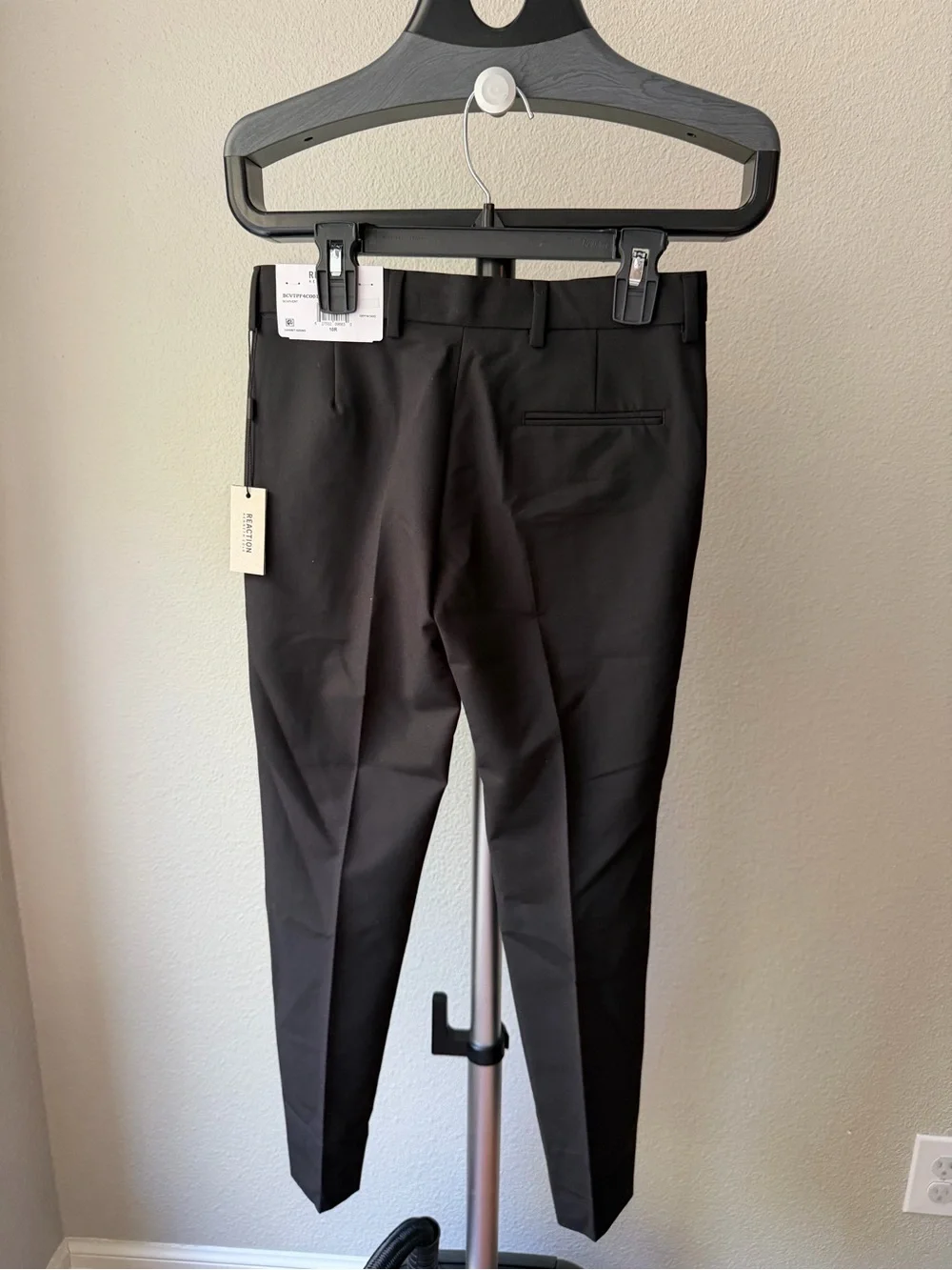 Kenneth Cole Reaction Boys 2 Piece Suit Jacket and Pants in size 10R